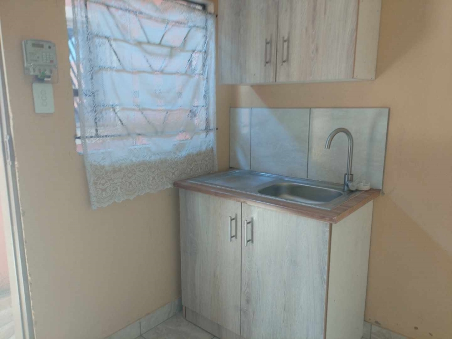 To Let 1 Bedroom Property for Rent in Nellmapius Gauteng