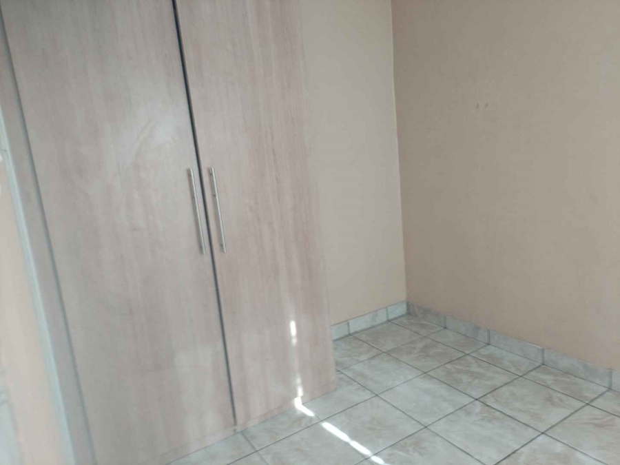 To Let 1 Bedroom Property for Rent in Nellmapius Gauteng