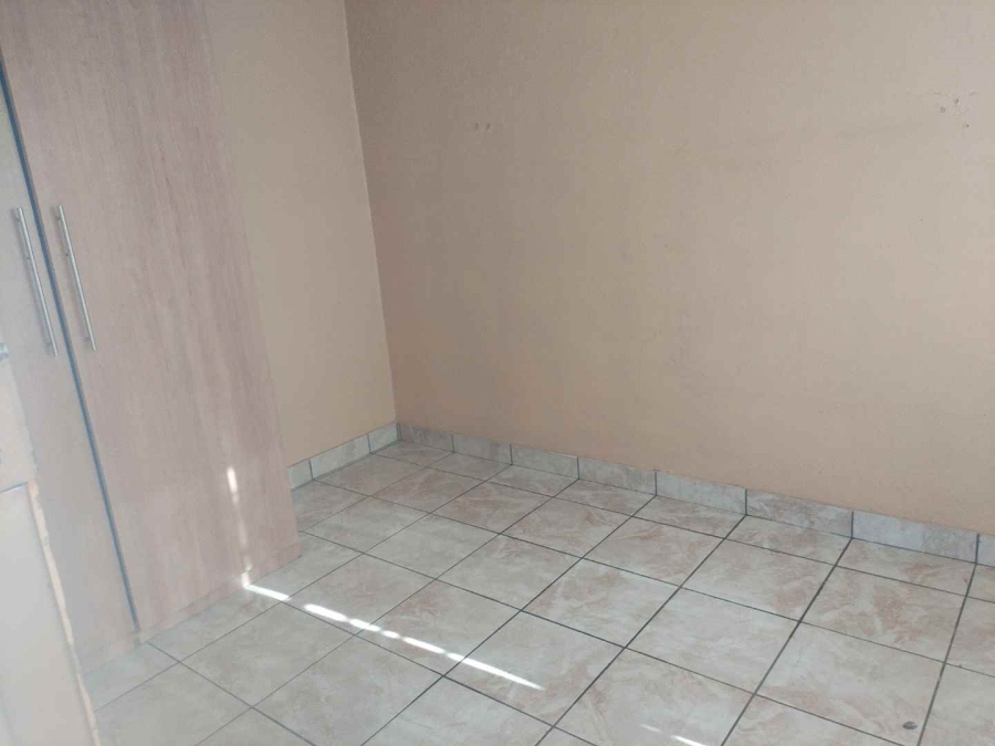 To Let 1 Bedroom Property for Rent in Nellmapius Gauteng