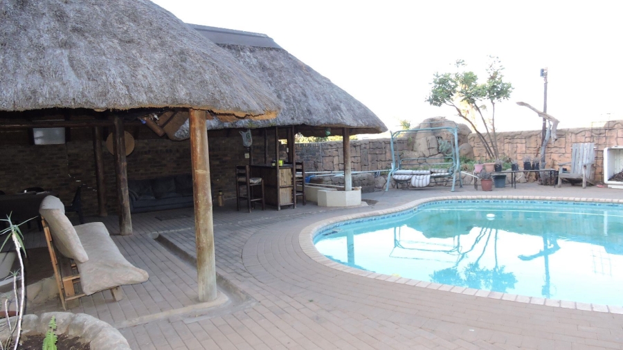 12 Bedroom Property for Sale in Silverton Gauteng