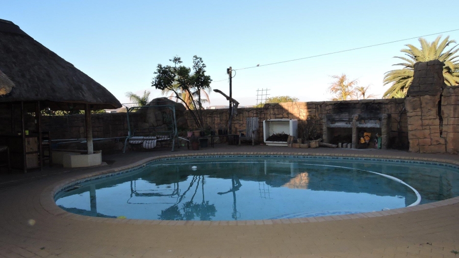 12 Bedroom Property for Sale in Silverton Gauteng