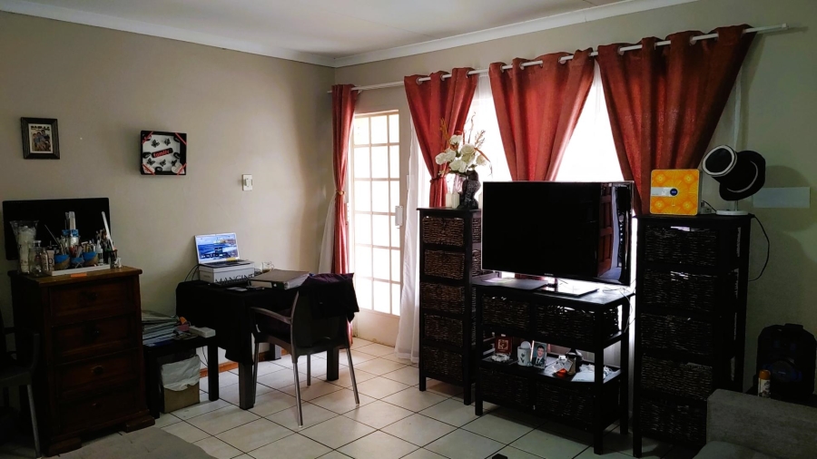 To Let 2 Bedroom Property for Rent in Montana Gauteng