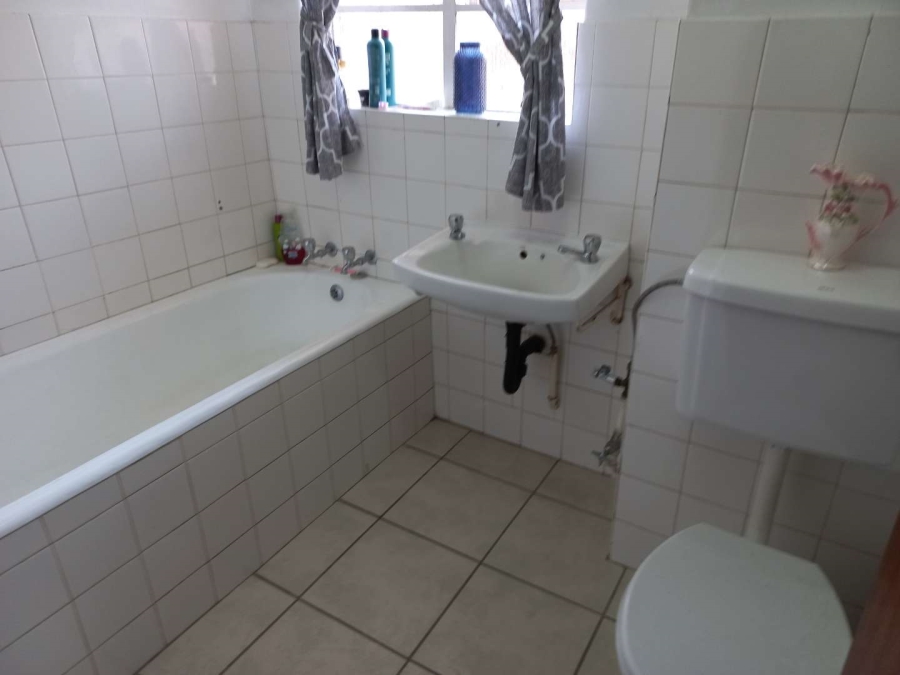 1 Bedroom Property for Sale in Parkdene Gauteng