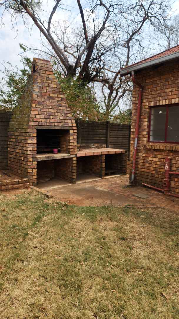 To Let 4 Bedroom Property for Rent in Amandasig Gauteng