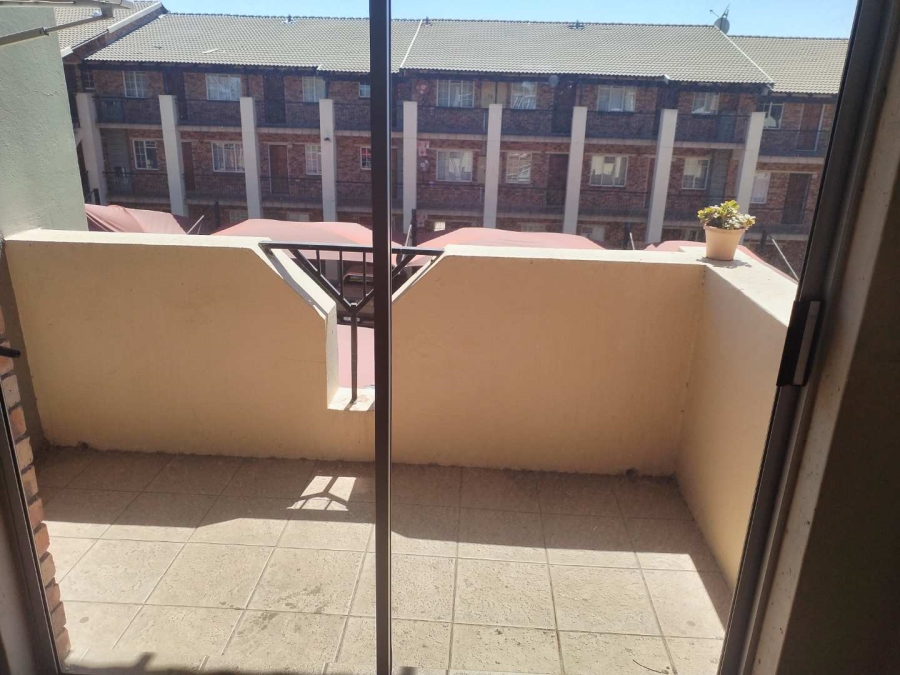 2 Bedroom Property for Sale in Comet Gauteng