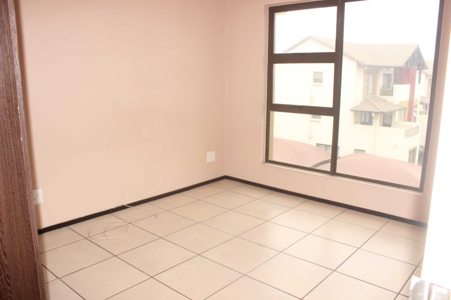 To Let 2 Bedroom Property for Rent in Noordwyk Gauteng