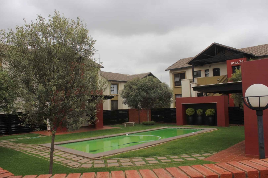 To Let 2 Bedroom Property for Rent in Noordwyk Gauteng