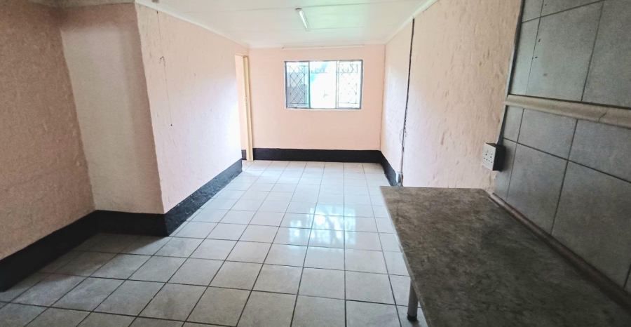 To Let 1 Bedroom Property for Rent in Pretoria North Gauteng