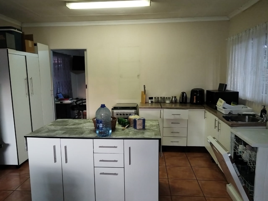 To Let 1 Bedroom Property for Rent in Montana Park Gauteng