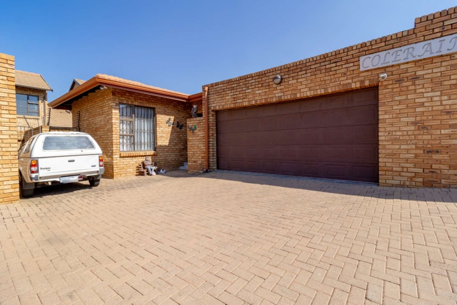 3 Bedroom Property for Sale in New Redruth Gauteng