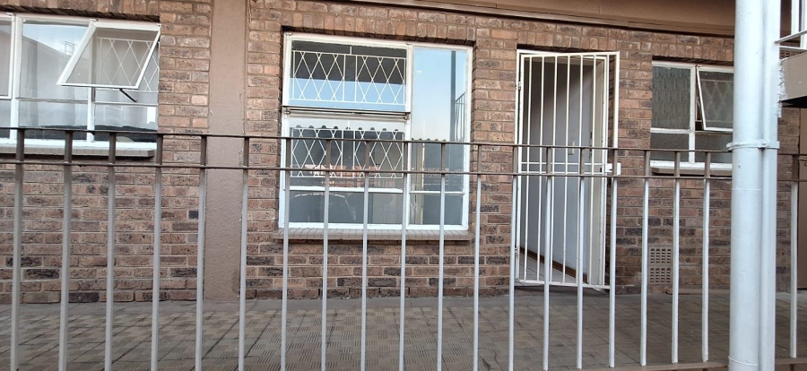 1 Bedroom Property for Sale in Parkdene Gauteng