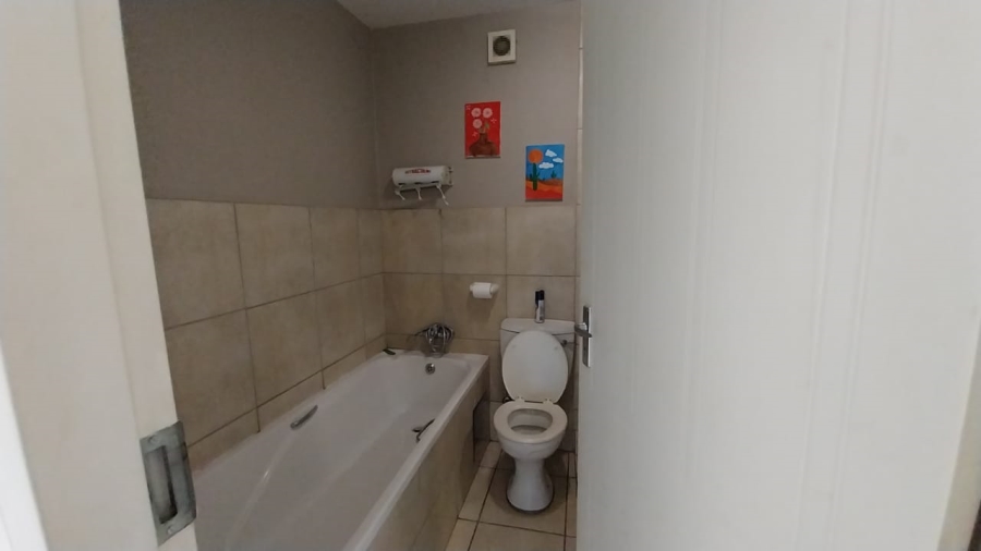 To Let 2 Bedroom Property for Rent in Annlin Gauteng