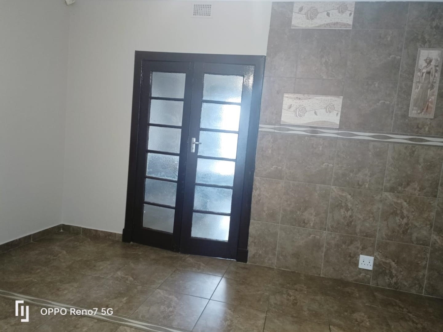 3 Bedroom Property for Sale in Dunnottar Gauteng