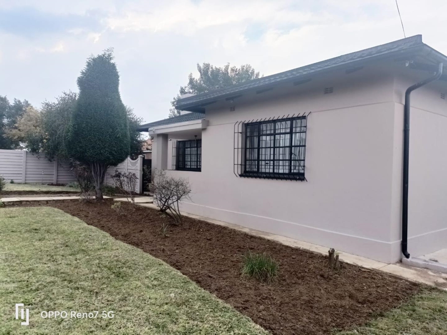 3 Bedroom Property for Sale in Dunnottar Gauteng