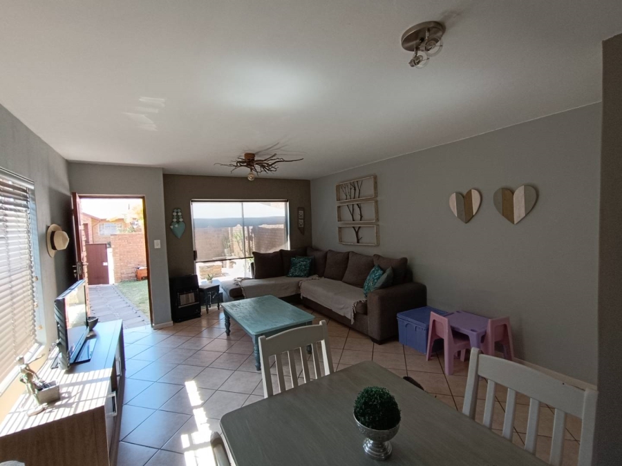 2 Bedroom Property for Sale in Amberfield Glen Gauteng