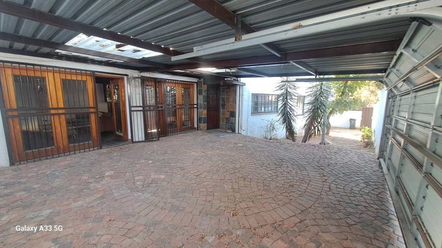 4 Bedroom Property for Sale in Buccleuch Gauteng