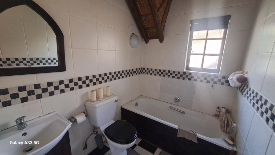 4 Bedroom Property for Sale in Buccleuch Gauteng