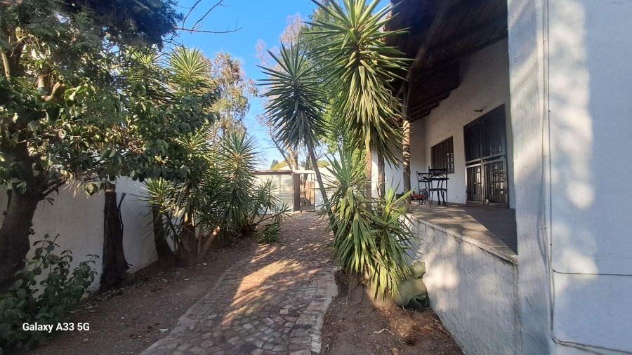 4 Bedroom Property for Sale in Buccleuch Gauteng