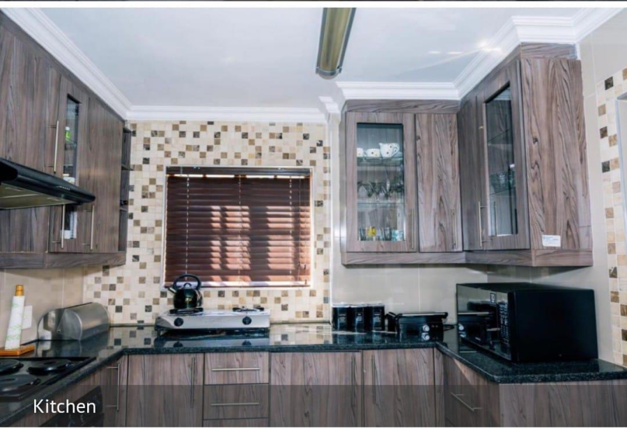 3 Bedroom Property for Sale in Glen Marais Gauteng