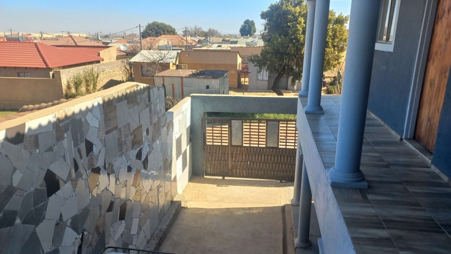 12 Bedroom Property for Sale in Tshepisong Gauteng