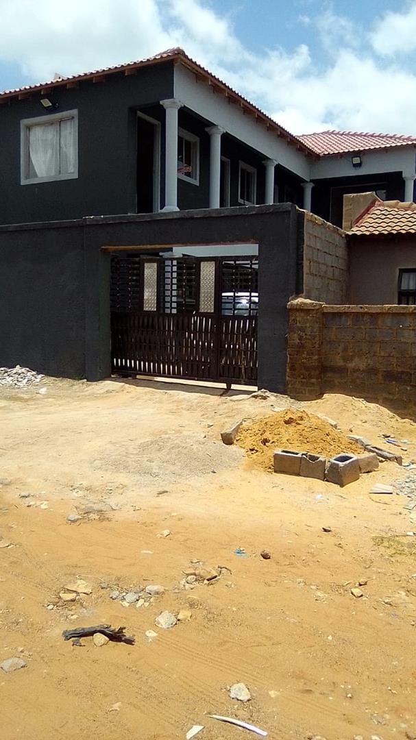 12 Bedroom Property for Sale in Tshepisong Gauteng