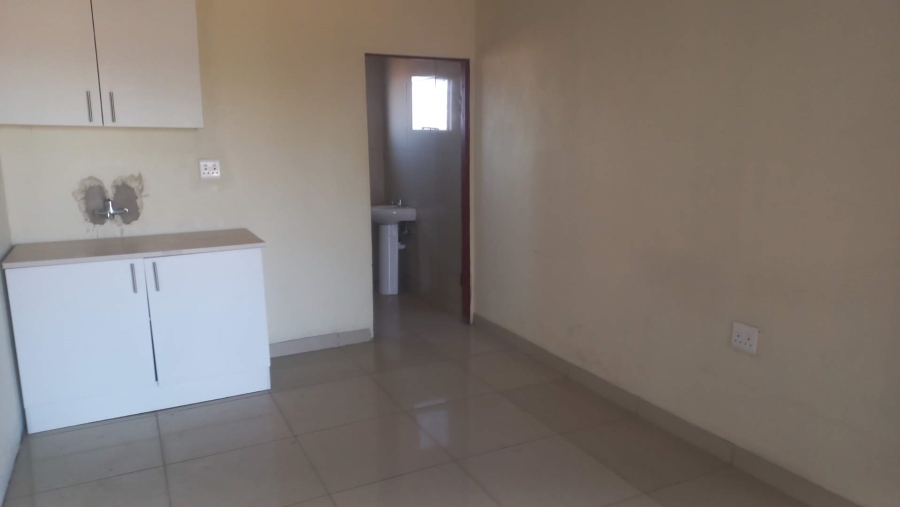 12 Bedroom Property for Sale in Tshepisong Gauteng