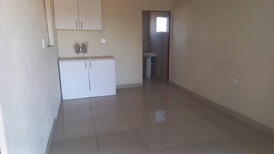 12 Bedroom Property for Sale in Tshepisong Gauteng