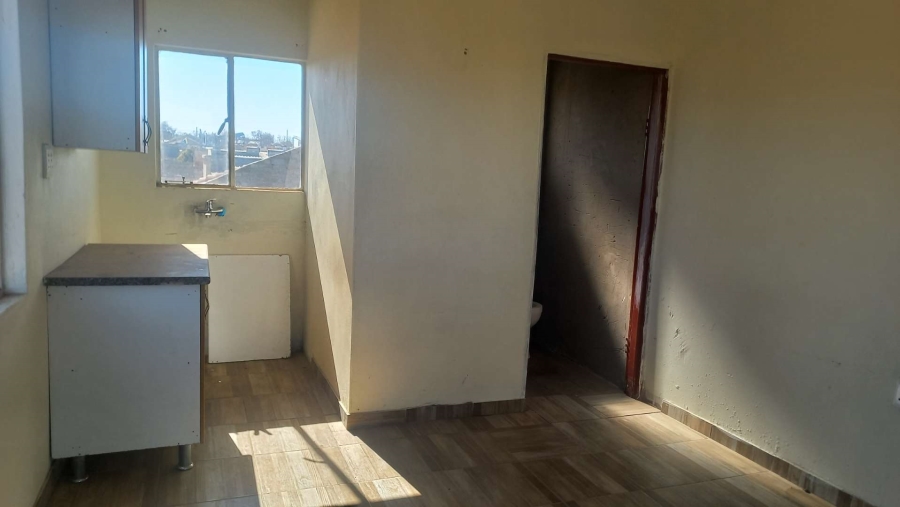 12 Bedroom Property for Sale in Tshepisong Gauteng