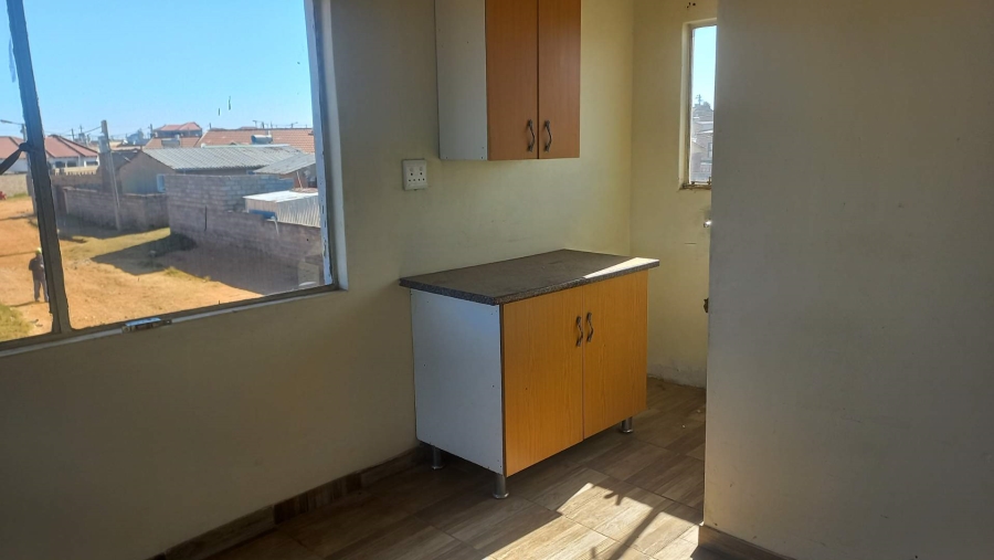 12 Bedroom Property for Sale in Tshepisong Gauteng