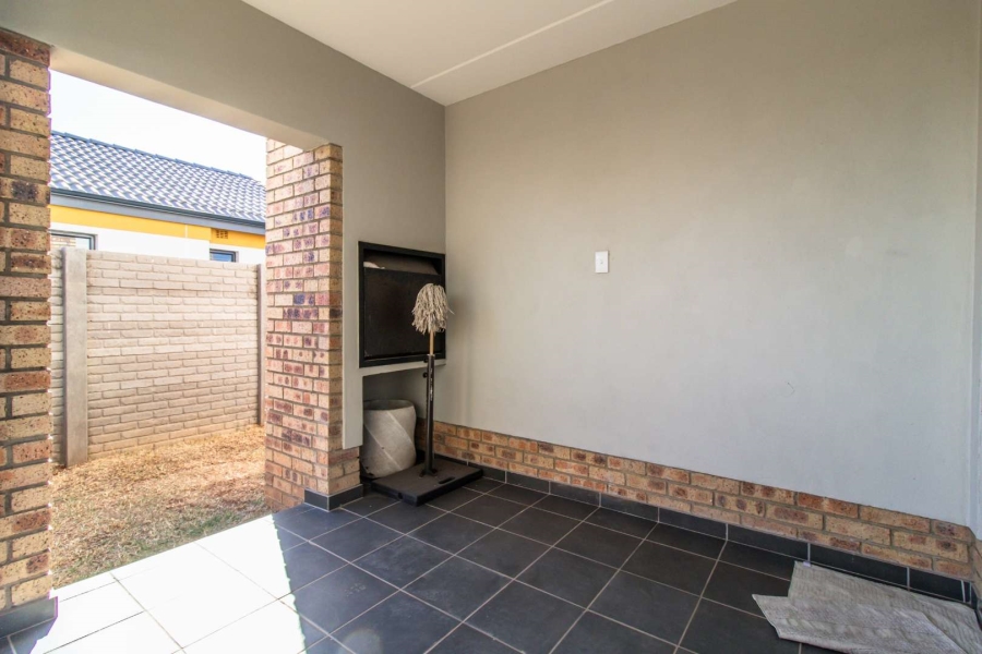 3 Bedroom Property for Sale in Albertsdal Gauteng