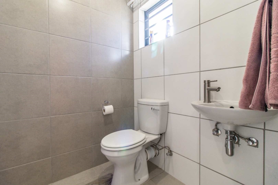 3 Bedroom Property for Sale in Albertsdal Gauteng