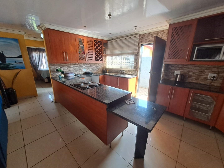 2 Bedroom Property for Sale in Protea Glen Gauteng