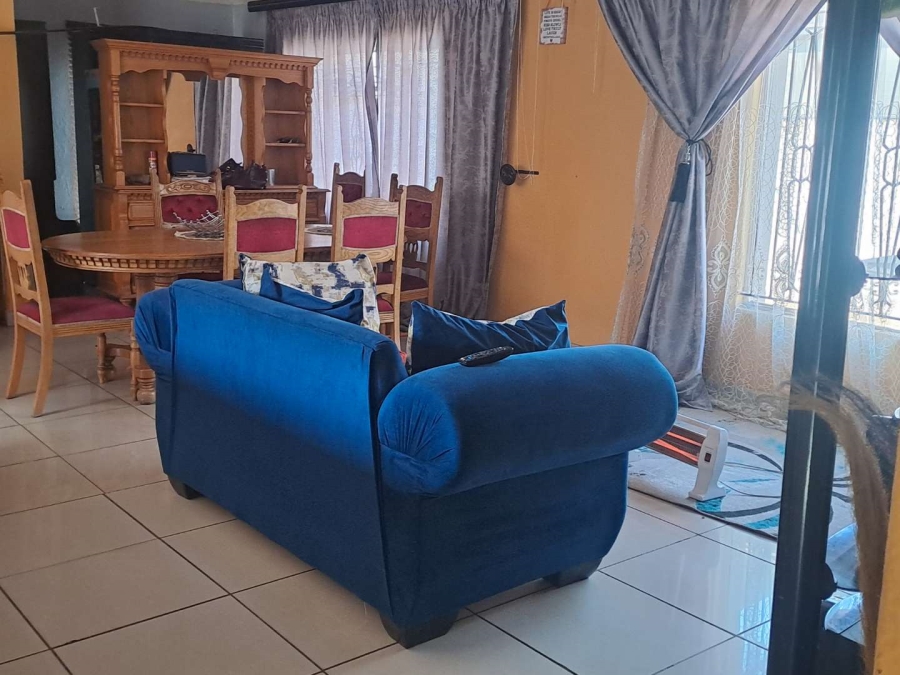 2 Bedroom Property for Sale in Protea Glen Gauteng