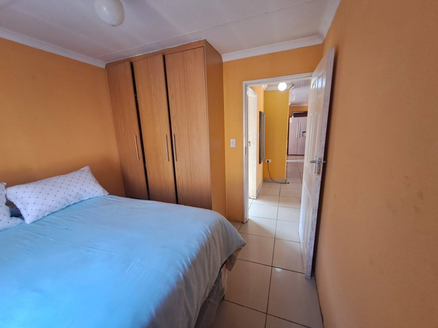 2 Bedroom Property for Sale in Protea Glen Gauteng