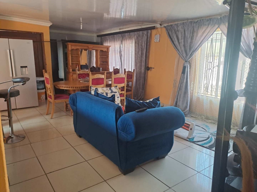 2 Bedroom Property for Sale in Protea Glen Gauteng