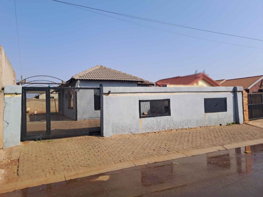 2 Bedroom Property for Sale in Protea Glen Gauteng