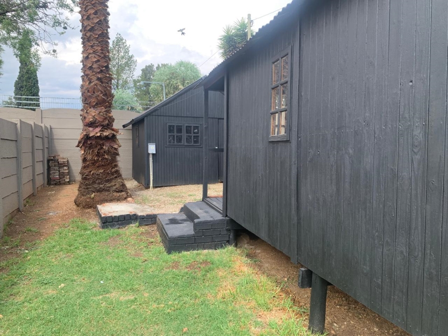 5 Bedroom Property for Sale in Brackendowns Gauteng