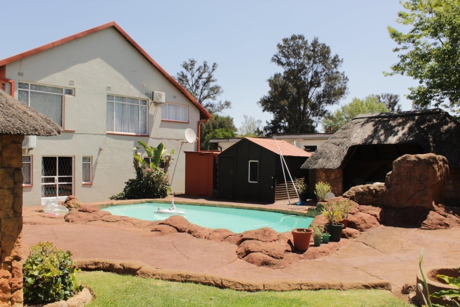 4 Bedroom Property for Sale in Brackendowns Gauteng