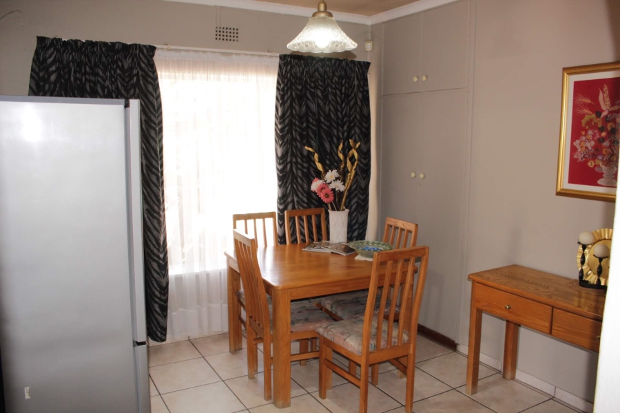 4 Bedroom Property for Sale in Brackendowns Gauteng