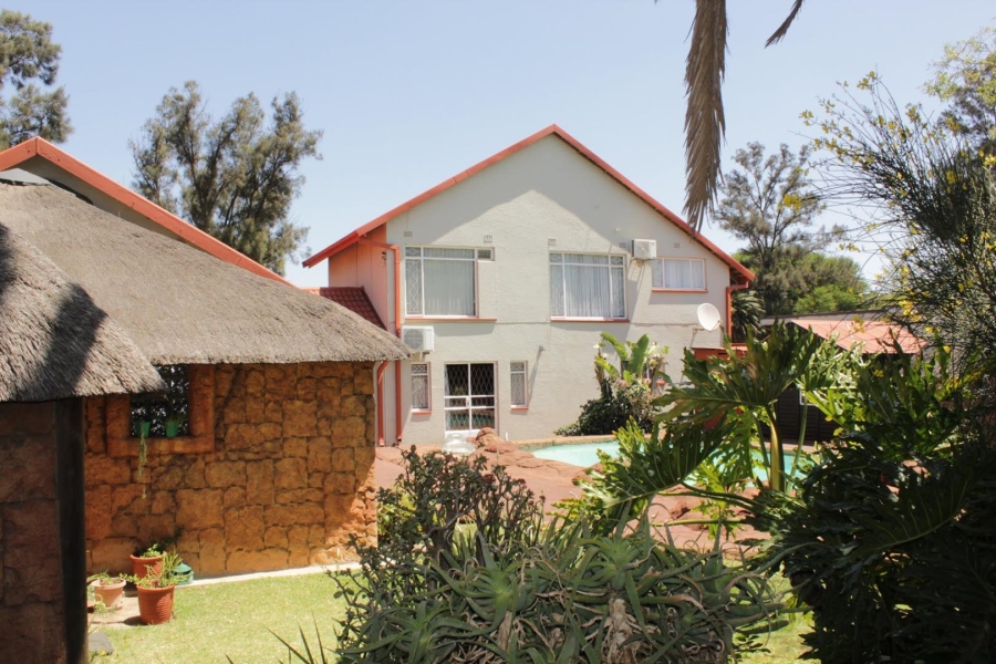 4 Bedroom Property for Sale in Brackendowns Gauteng