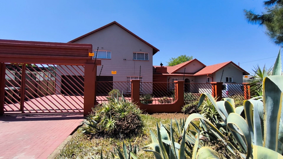 4 Bedroom Property for Sale in Brackendowns Gauteng