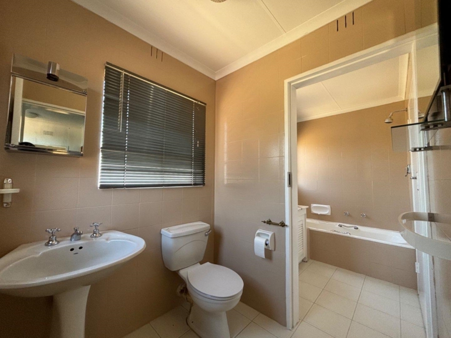 3 Bedroom Property for Sale in Maroeladal Gauteng