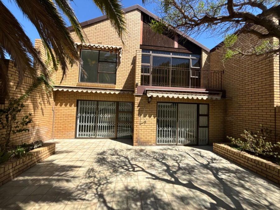 3 Bedroom Property for Sale in Maroeladal Gauteng