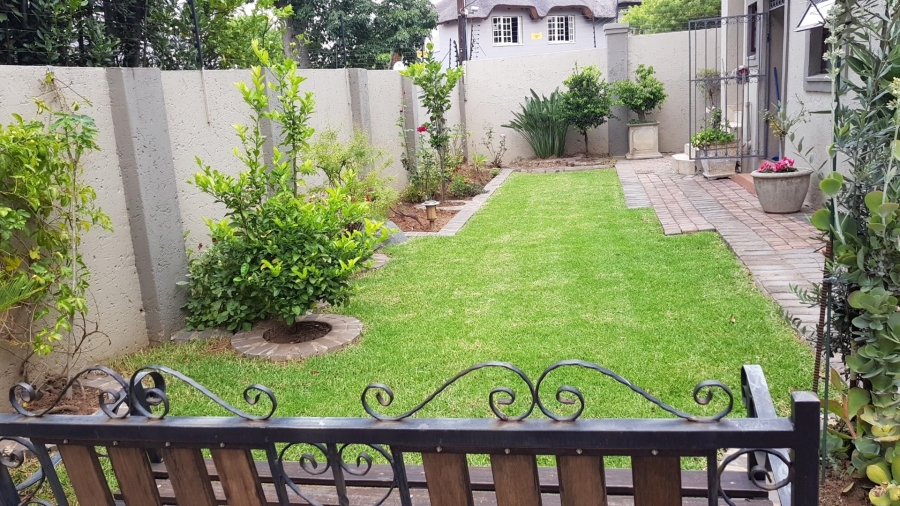 To Let 0 Bedroom Property for Rent in Hurlingham Manor Gauteng