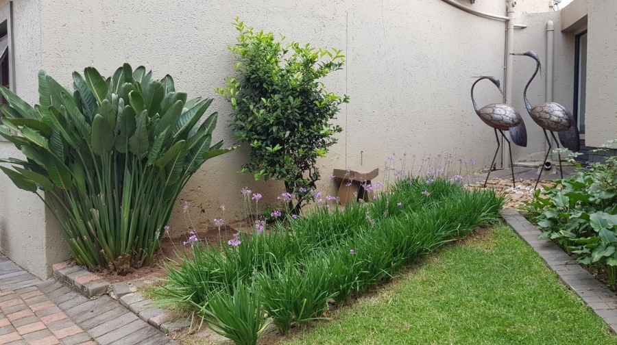 To Let 0 Bedroom Property for Rent in Hurlingham Manor Gauteng