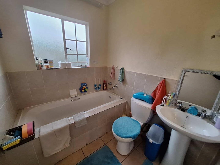 2 Bedroom Property for Sale in Honeydew Manor Gauteng