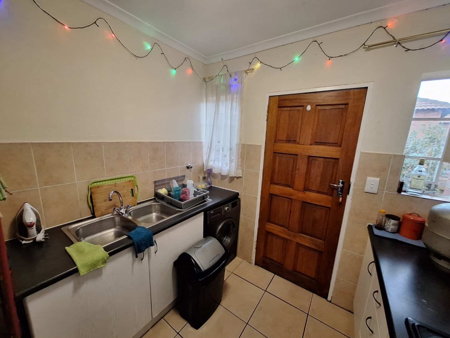 2 Bedroom Property for Sale in Honeydew Manor Gauteng