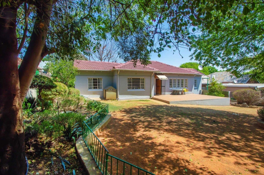 3 Bedroom Property for Sale in Linden Gauteng