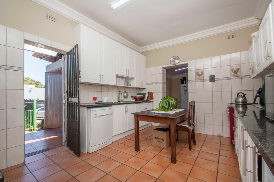 3 Bedroom Property for Sale in Linden Gauteng