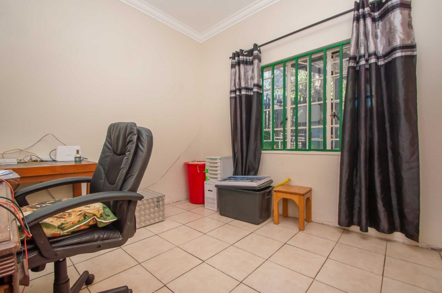 3 Bedroom Property for Sale in Linden Gauteng